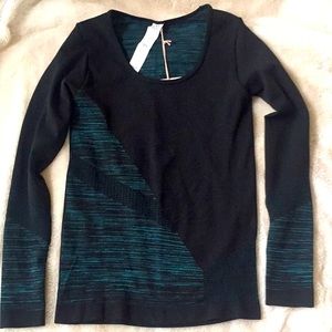 Fabletics long sleeve active shirt